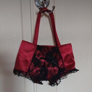 Giannini Lingerie Style Figural Handbag